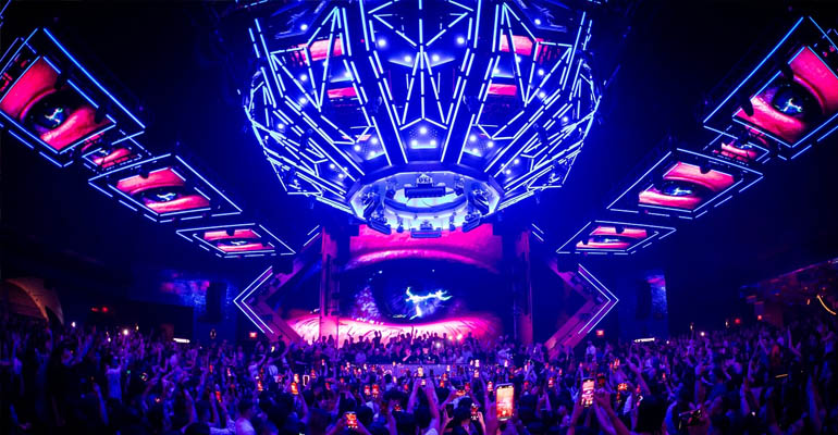 Vegas Clubs Open On Saturdays