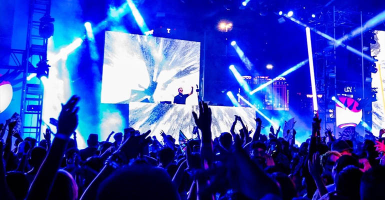 Las Vegas Nightclubs 18 Older